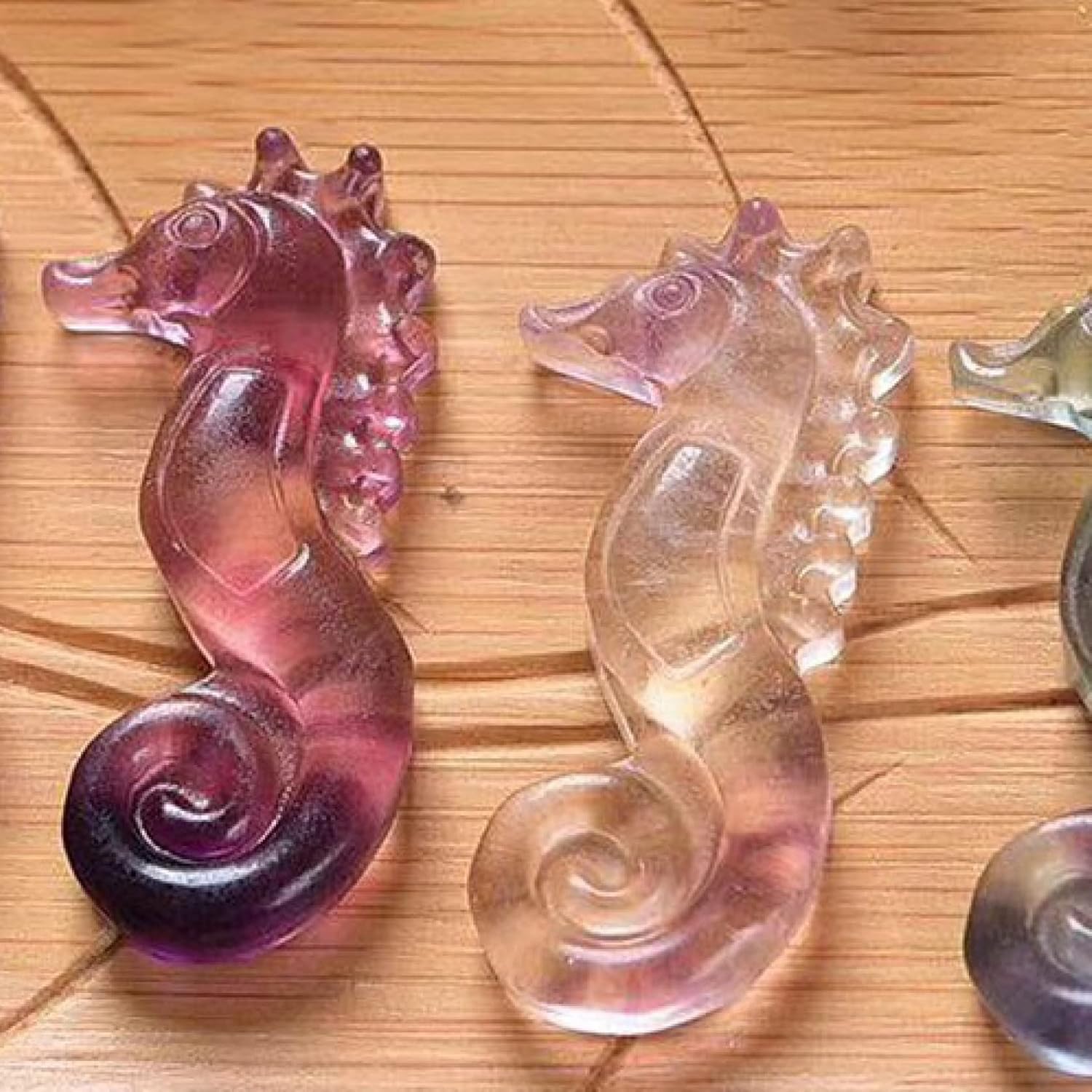 Crystal Stones Seahorse Figurines Rainbow Fluorite Carved Hippocampus Ornament Gift