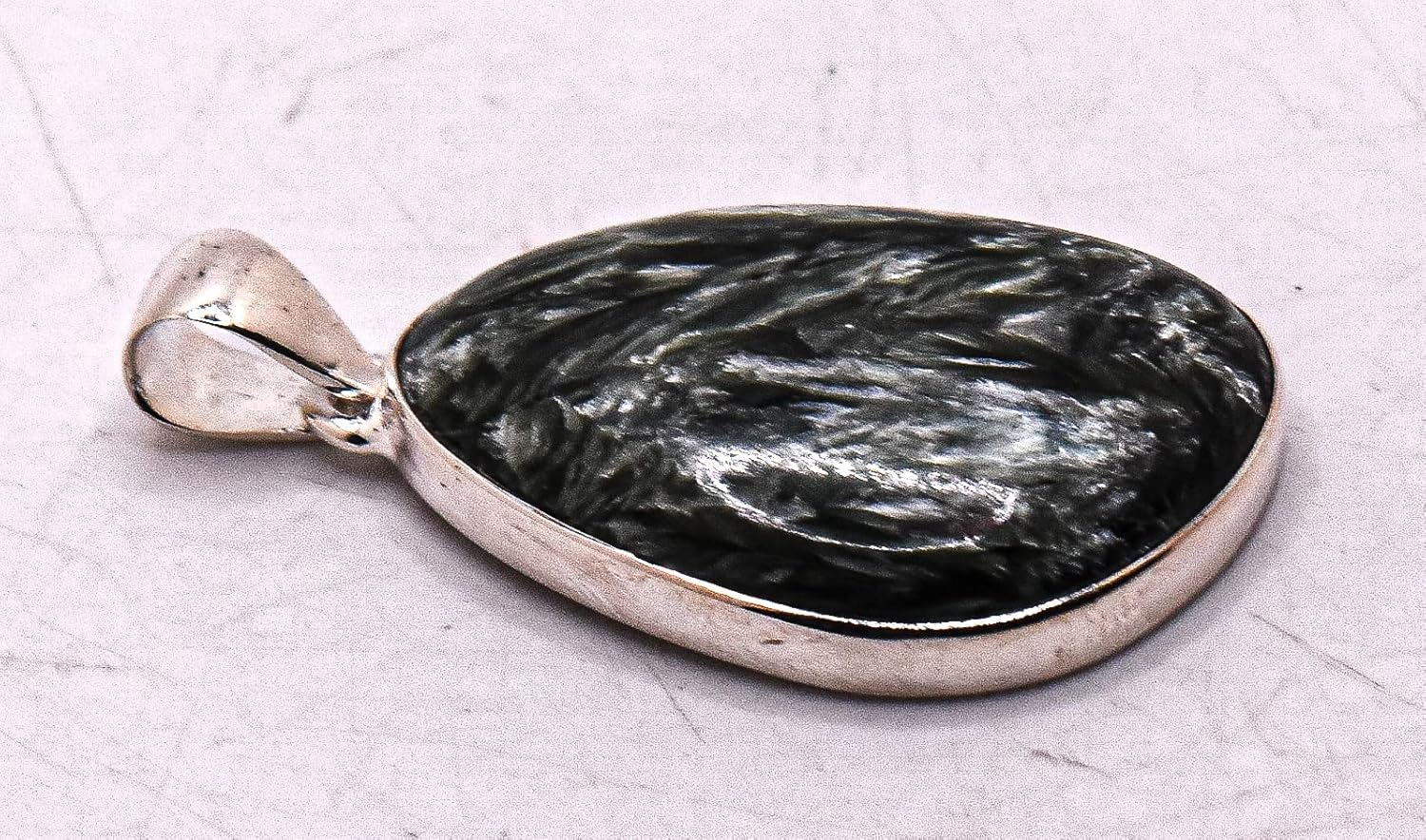 35mm 40ct Green Clinochlore Seraphinite Pendant in Sterling Silver Gift Box