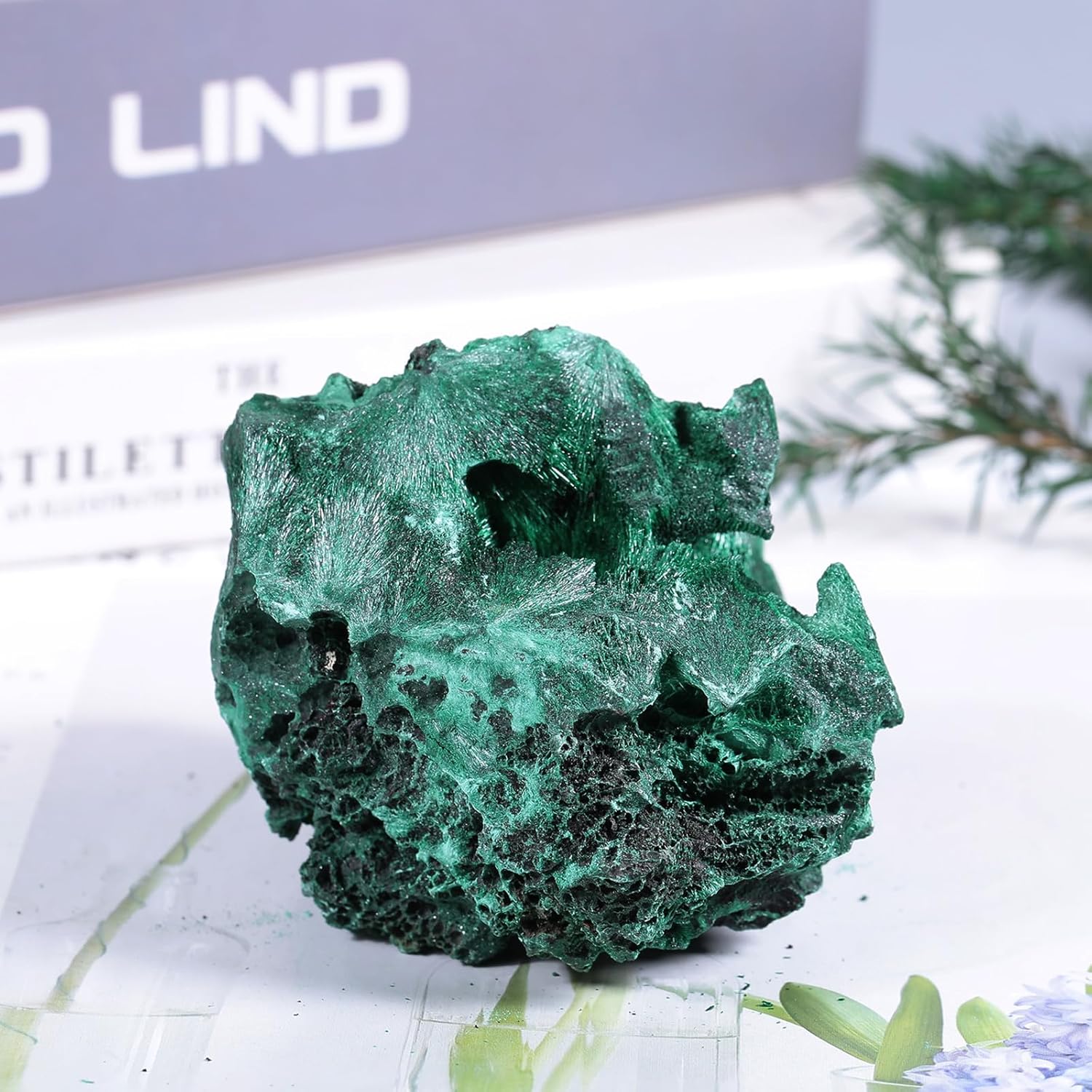 Rockcloud Malachite Raw Stone Decor for Home Office