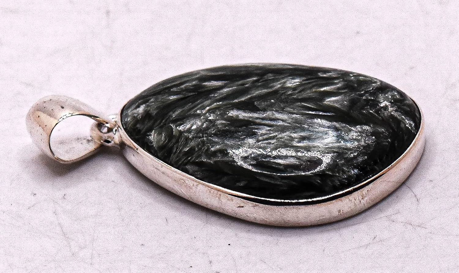 35mm 40ct Green Clinochlore Seraphinite Pendant in Sterling Silver Gift Box