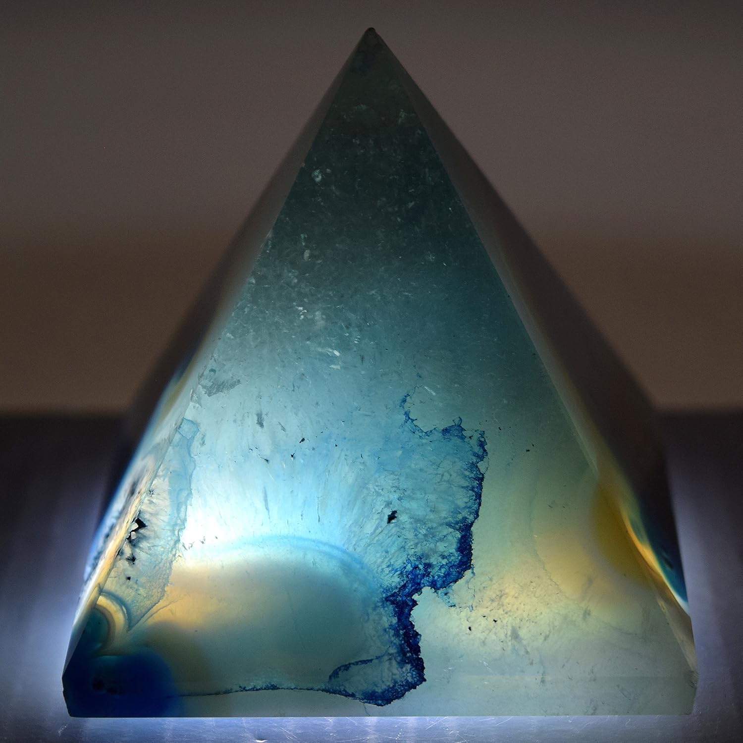 HQRP HC Set Rich Blue Agate Pyramid Clear Quartz Cabochon Decor Stones